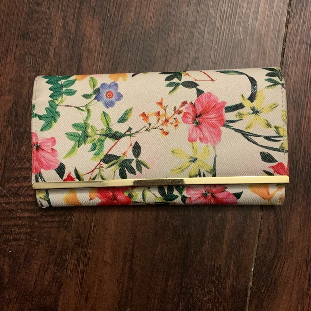 Candies Floral Wallet
